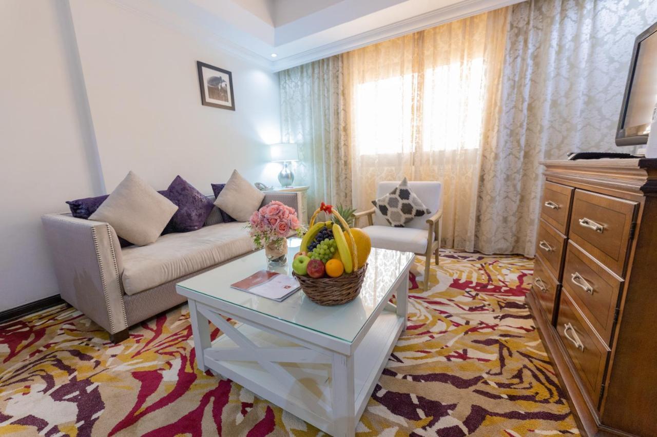 Ewan Ajman Suites Hotel Екстериор снимка