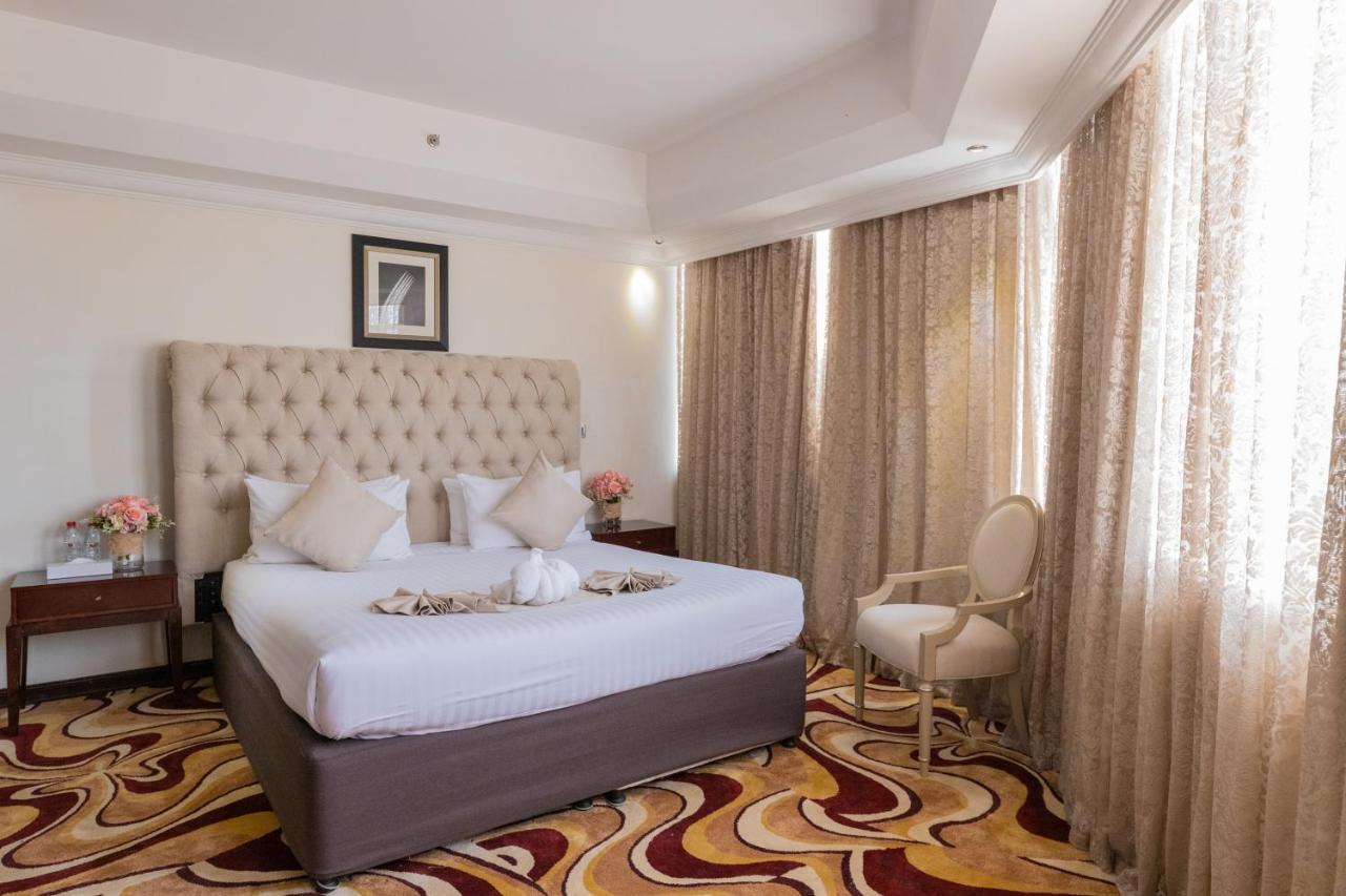 Ewan Ajman Suites Hotel Екстериор снимка