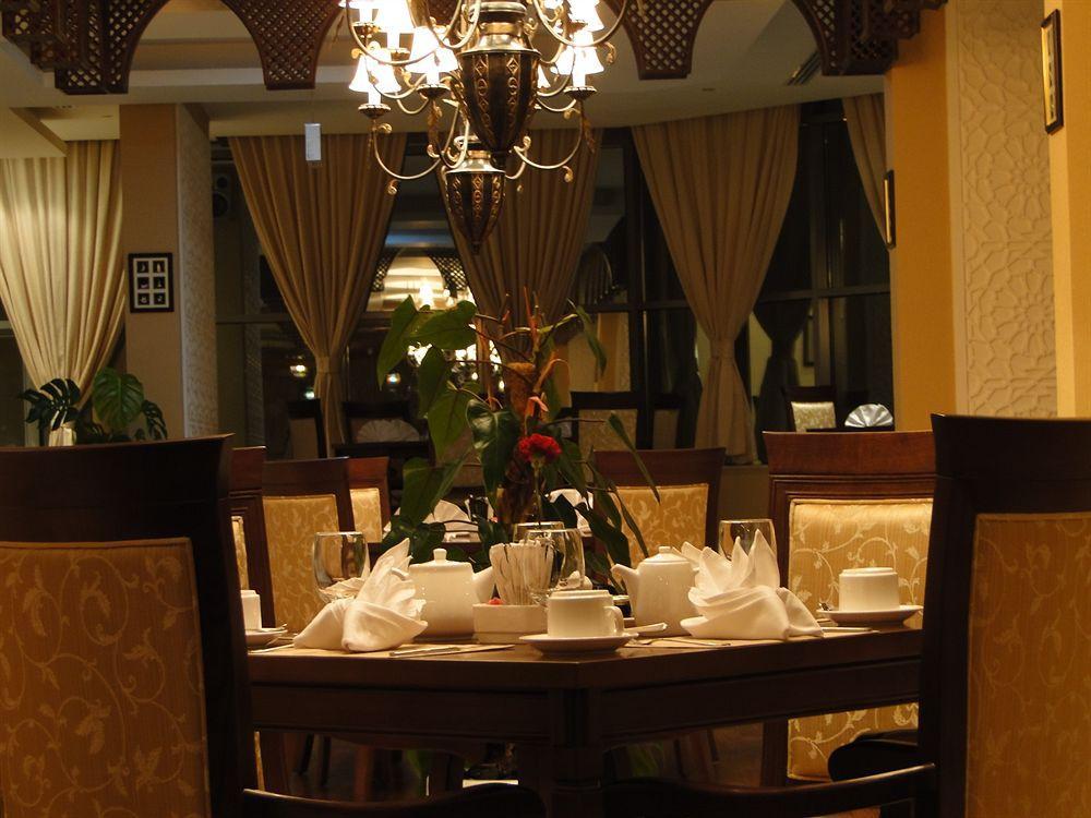 Ewan Ajman Suites Hotel Екстериор снимка