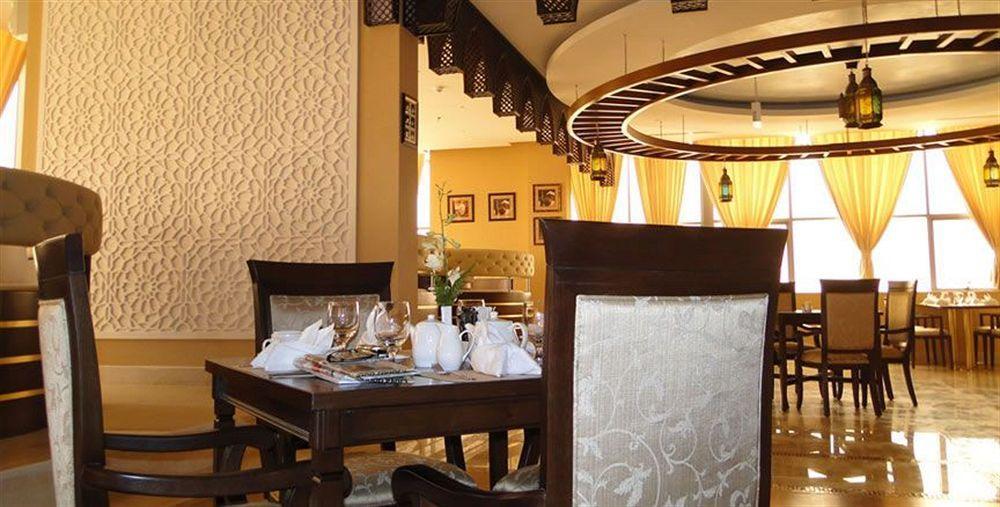 Ewan Ajman Suites Hotel Екстериор снимка