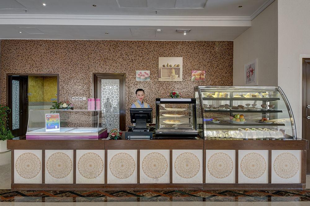 Ewan Ajman Suites Hotel Екстериор снимка