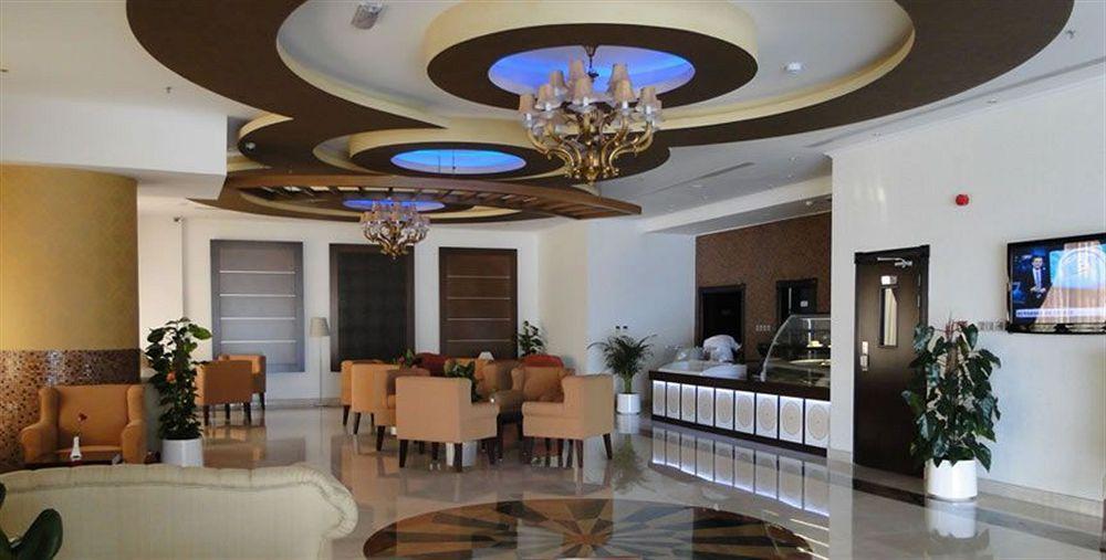 Ewan Ajman Suites Hotel Екстериор снимка