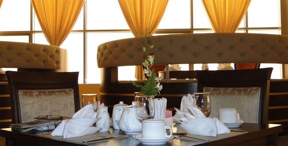 Ewan Ajman Suites Hotel Екстериор снимка