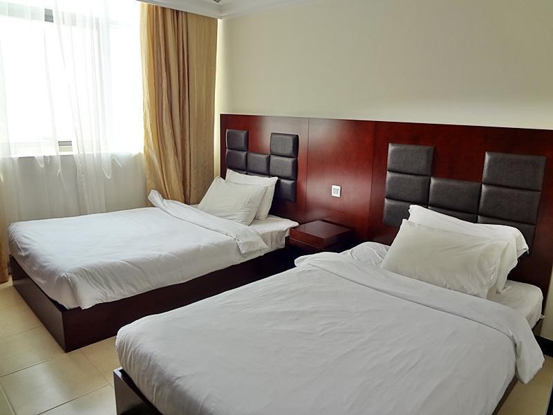 Ewan Ajman Suites Hotel Екстериор снимка