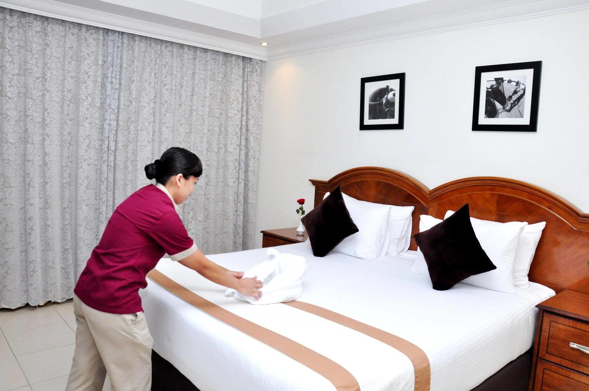 Ewan Ajman Suites Hotel Екстериор снимка