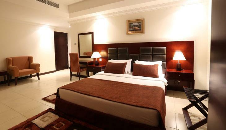 Ewan Ajman Suites Hotel Екстериор снимка