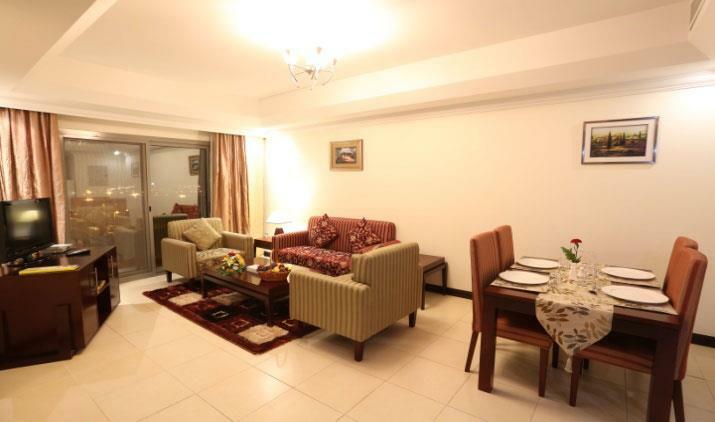 Ewan Ajman Suites Hotel Екстериор снимка